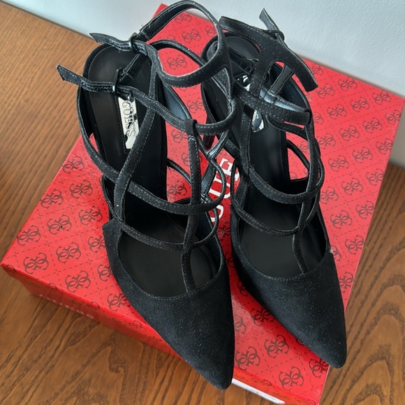 Women’s black suede heeled Guess shoes - Picture 5 of 5